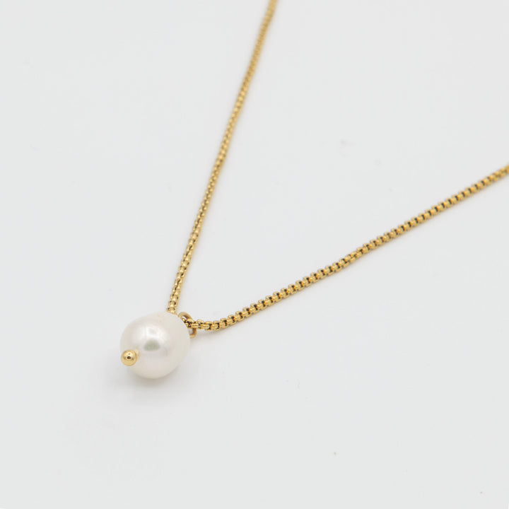 Fresh Water Pearl Pendant Necklace